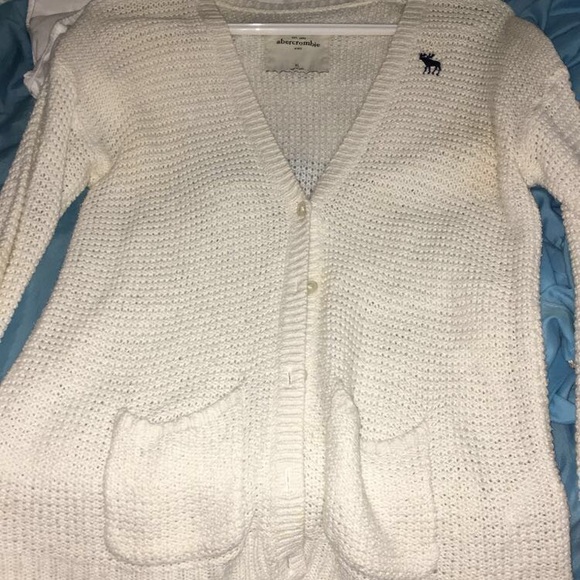 abercrombie white cardigan
